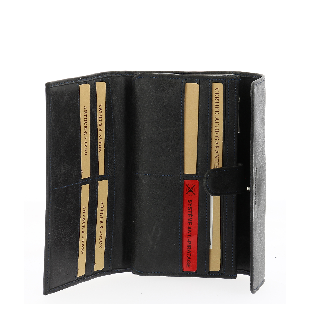 Oiled cowhide leather flap companion