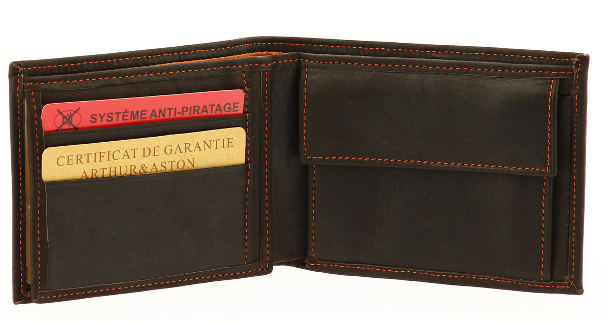 Italian oiled leather wallet