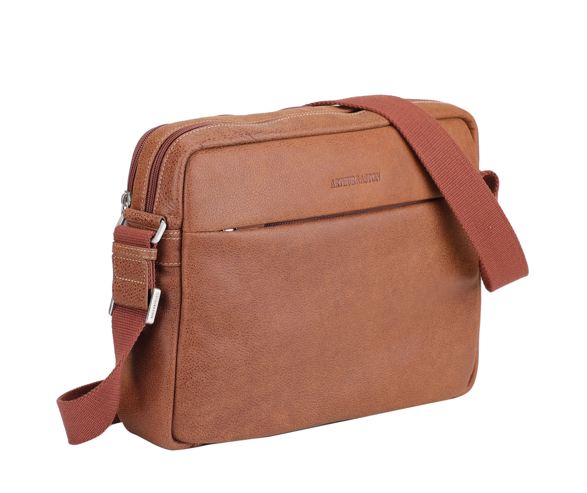 Cristiano destroyed leather messenger bag