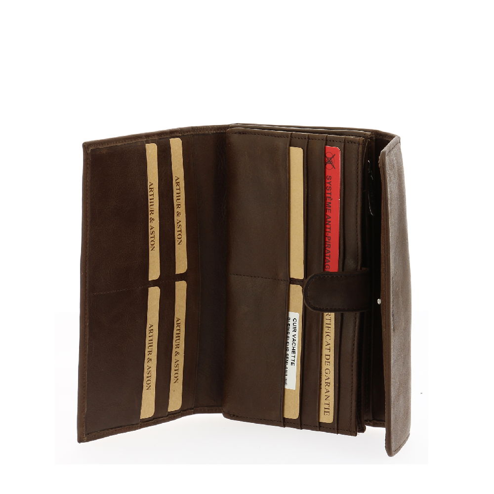 Oiled cowhide leather flap companion