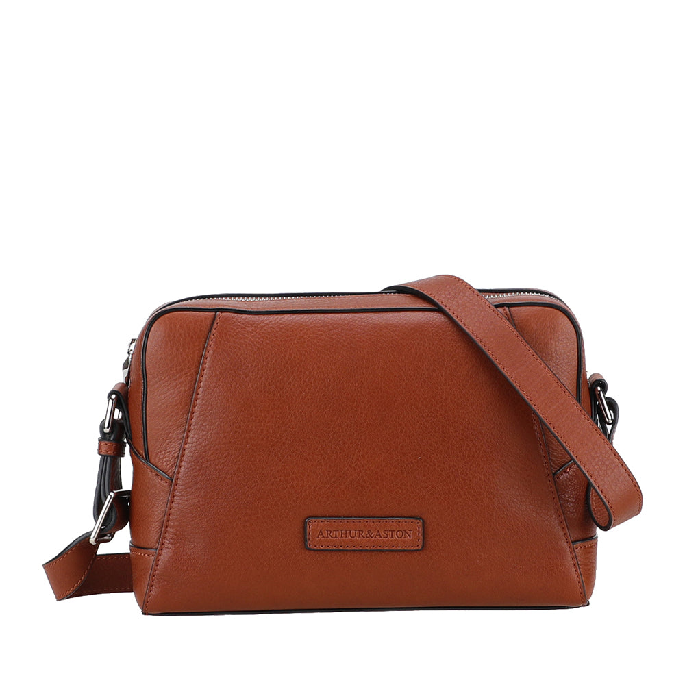 Small leather satchel by José