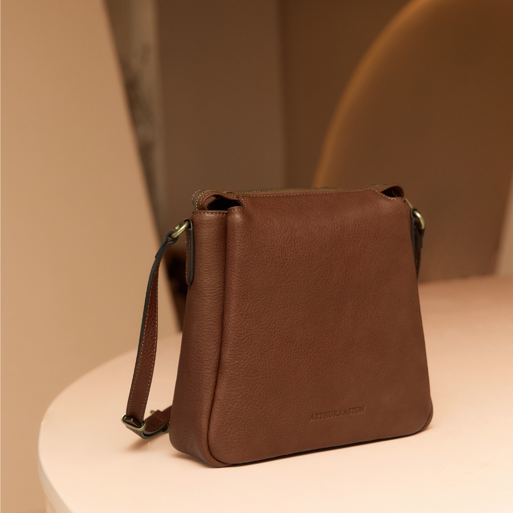 Elsa leather shoulder bag